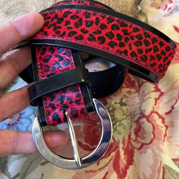 WHITHOUSE BLACKMARKET WHBM Size Small Belt Red/Black Cheetah Horsehair Leather - Picture 14 of 16